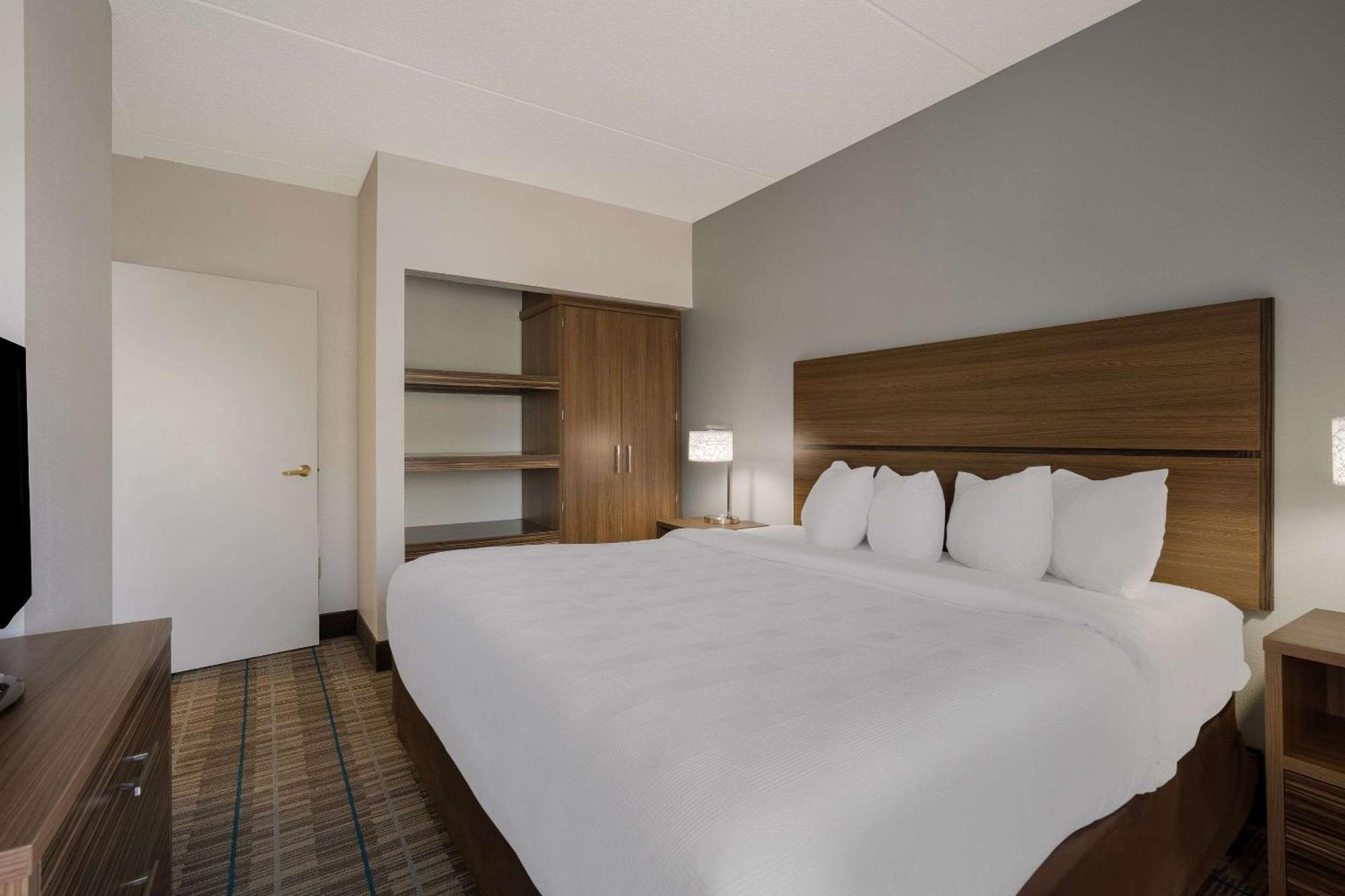 Mainstay Suites Wilmington - University Area Екстер'єр фото